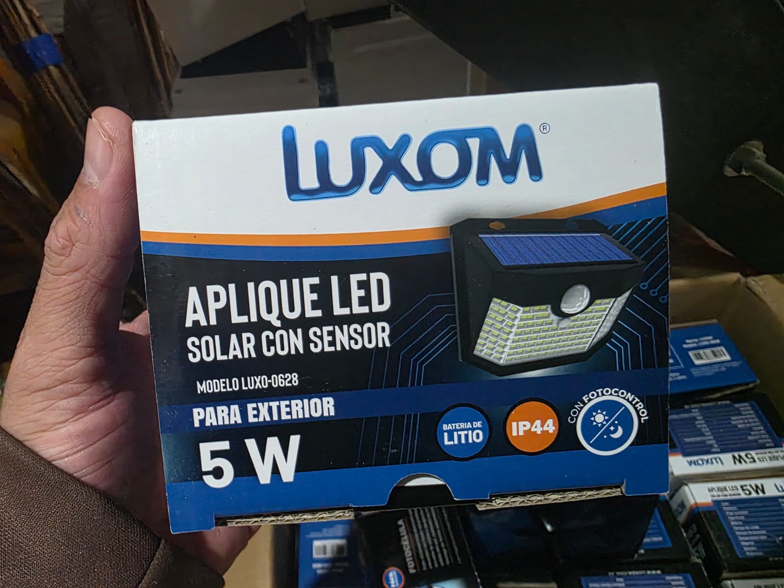 Aplique led solar 5w C/senor LUXOM 